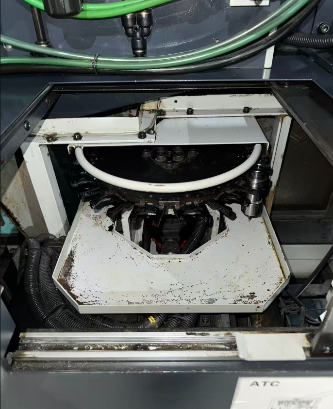 日本牧野MAKINO V22立式加工中心江苏昆山二手机床加工中心 日本牧野MAKINO V22立式加工中心江苏昆山二手机床加工中心