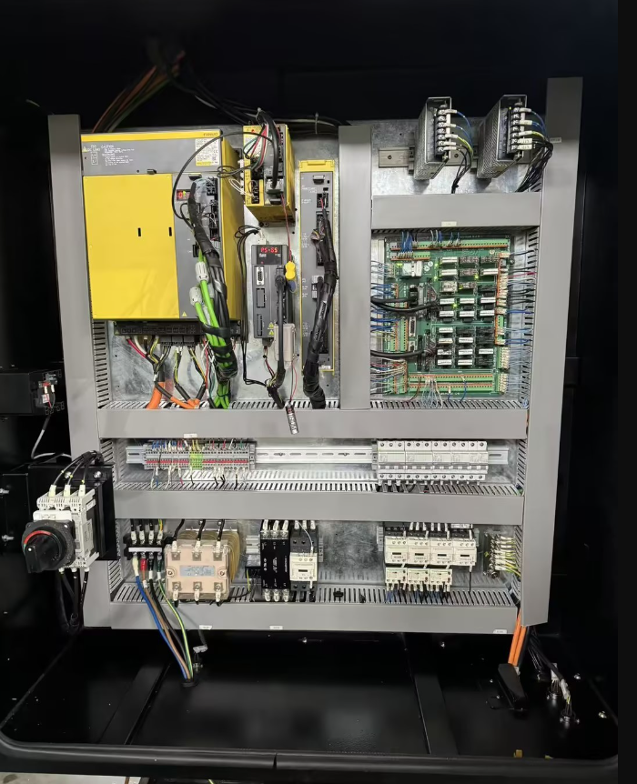 台群T-V856立式加工中心二手机床立加加工中心